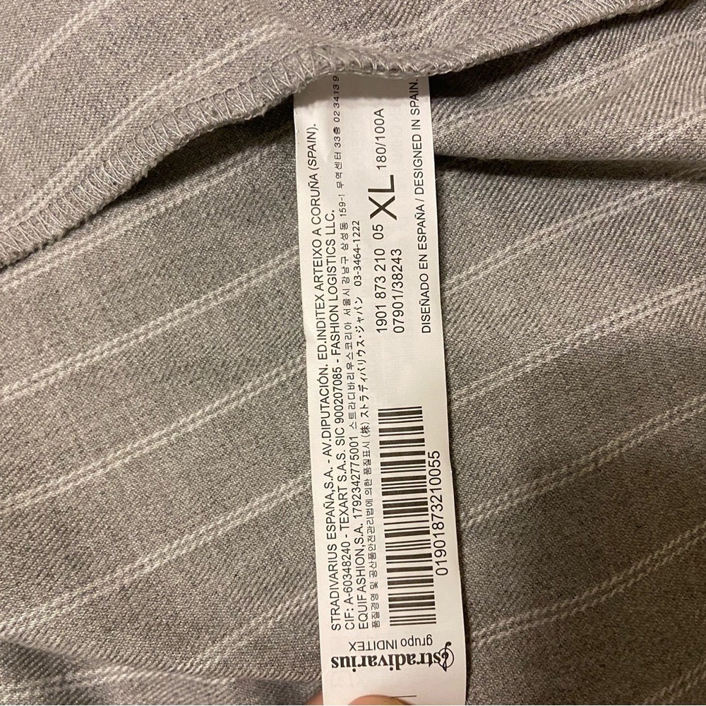 Stradivarius Light Gray Pinstripe Blazer - Picture 5 of 5